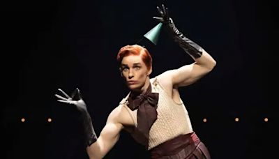 Eddie Redmayne Lives a ‘Monastic’ Life for Broadway’s ‘Cabaret’: Lay’s Chips for Lozenges and ‘the Most Painful Massage’