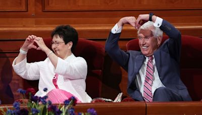 ‘You are made to soar’: Elder Uchtdorf encourages young single adults at YSA Conference