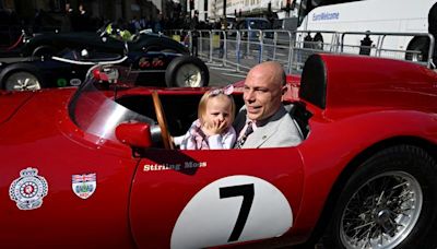 Motor racing-Moss hailed as true racer at memorial service