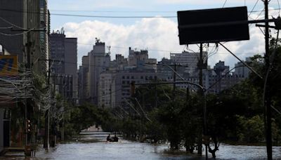 又有風暴將襲巴西南部 救援人員抓緊時間運物資