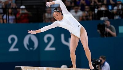 Suni Lee blames lack of crowd noise for balance beam mistakes: 'Feeling the pressure'