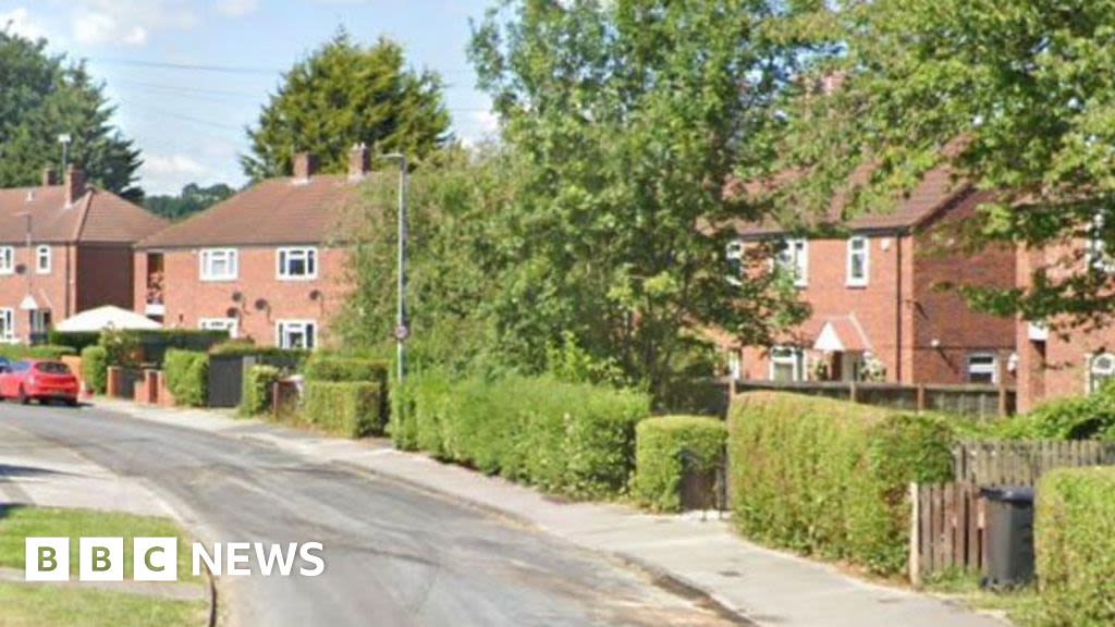 Leeds: Woman released on bail after car set on fire with children inside