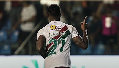 Jhon Arias lidera el triunfo de Fluminense en Copa de Brasil