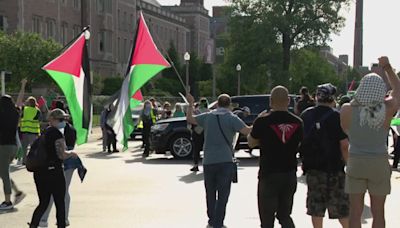 SIUE students rally for Palestinians, injured professor