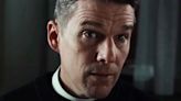 Ethan Hawke Had To 'Hypnotize' Himself For His Best Role - SlashFilm