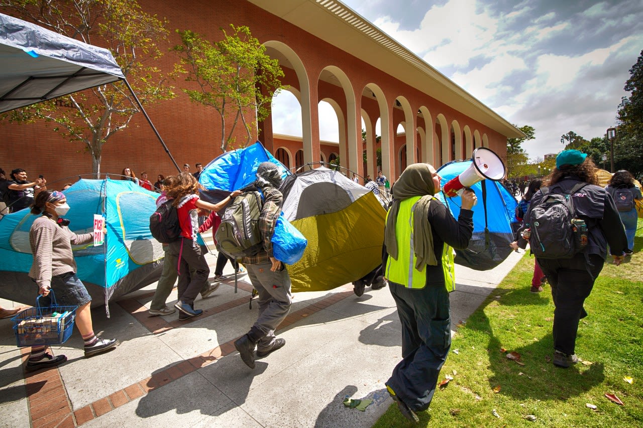 USC’s move to cancel commencement amid protests draws criticism from students, alumni