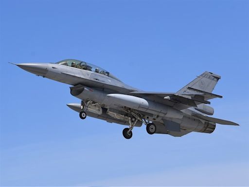 國防部：美國軍售F-16V戰機等3項交付延遲