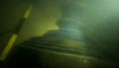 Diver finds bronze cannon on wreck of 17th century warship in Thames Estuary