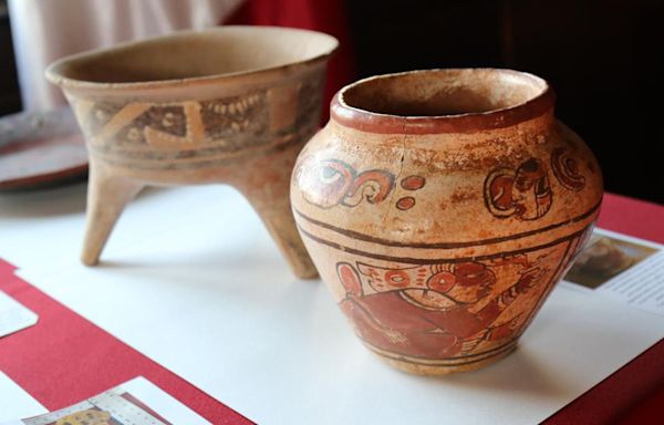 Woman’s $3.99 Thrift Store Vase Turned Out to Be a Mayan Artifact – So She Returned It