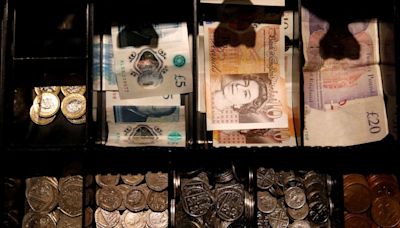 Sterling slides to three-week low before knife-edge BoE decision