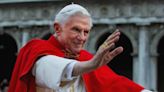 Francis asks for prayers for ‘very sick’ retired Pope Benedict