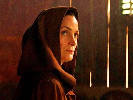 Carrie-Anne Moss saca su sable de luz en el nuevo tráiler de The Acolyte, la nueva serie de Star Wars