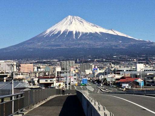 遊客為打卡製造噪音塞車垃圾 | 富士山「夢之橋」將建1.8米高圍欄 | 晴子 | Fitz 運動平台