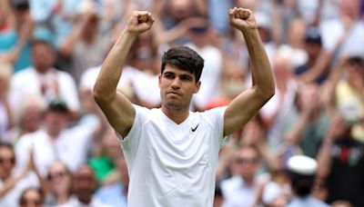 Carlos Alcaraz gets Wimbledon title defence off to strong start with win over Mark Lajal at All England Club - Eurosport