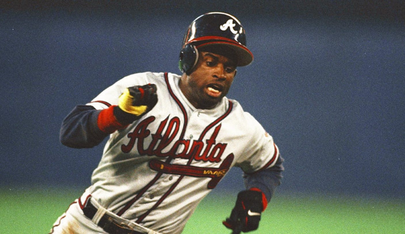 David Justice says Deion Sanders' Braves stint 'was never a distraction'