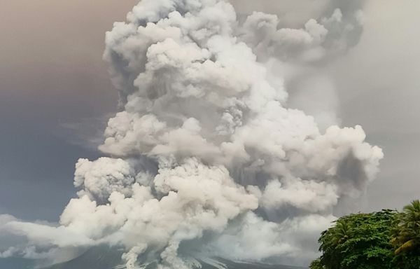 Indonesia volcano erupts, thousands evacuated over tsunami threat