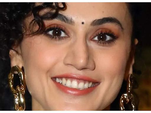 Taapsee Pannu recalls how her co-producers abandoned 'Dhak Dhak' after recovering their money | Hindi Movie News - Times of India