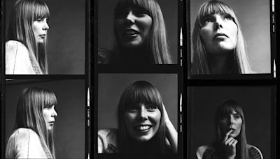 A Reminder That Joni Mitchell’s Blue is the Ultimate Summer Travel Album