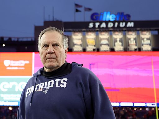 Top NFL coach reveals he offered Bill Belichick a job after Patriots exit