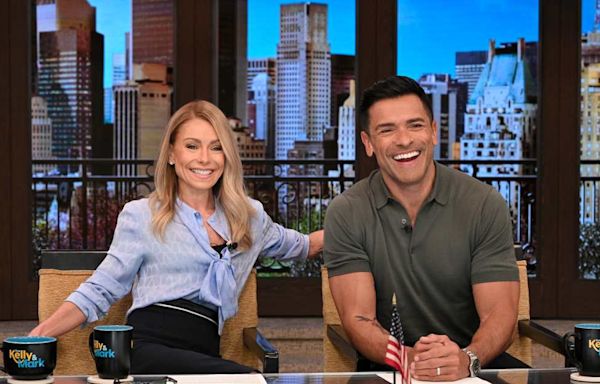 Kelly Ripa Makes a Bold Claim About Husband Mark Consuelos' Physical Appearance