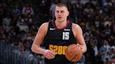 NBA investiga al hermano de Nikola Jokic por golpear a un aficionado