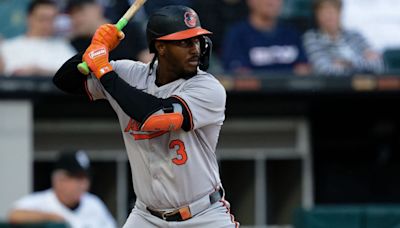 Orioles infielder Mateo to IL with elbow injury