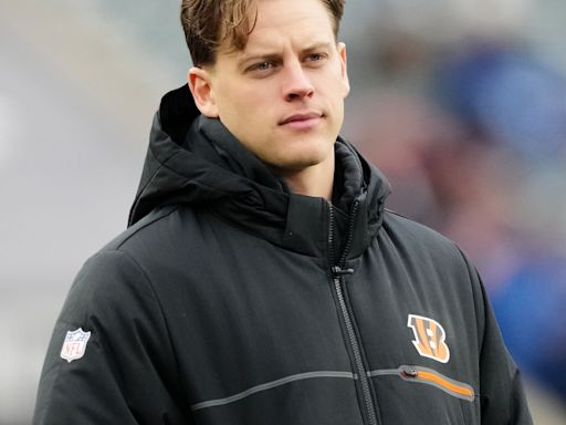 NFL Star Joe Burrow Shocks Eminem Fans With Slim Shady-Inspired Transformation - E! Online