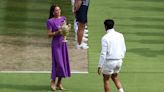 Kate Middleton reapareció en Wimbledon y le entregó la copa a Carlos Alcaraz