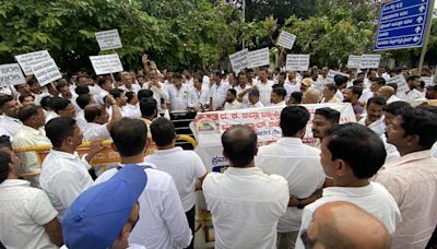 Owners and drivers of tourist vehicles protest against making installing GPS, panic button devices compulsory