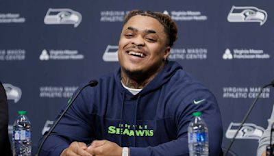 Position switch back in high school pays off for Seahawks' first-rounder DT Byron Murphy II