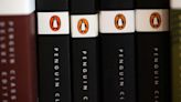 UPDATE 2-Penguin Random House scraps $2.2 bln deal to merge with Simon & Schuster