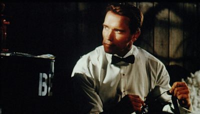 30 Years Ago, Arnold Schwarzenegger Made The Riskiest Spy Movie of the '90s
