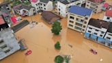 Flood fears in China's east as rain swells Yangtze River levels