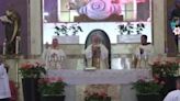 Entre aplausos, el obispo Salvador Rangel reaparece en una misa en Chilapa