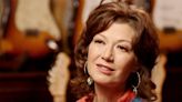 Amy Grant says she had to relearn how to sing after bike crash