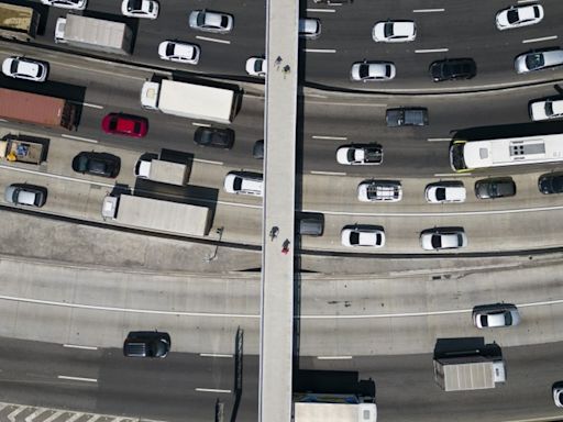 Reforma Tributária deve incentivar adesão de motoristas de aplicativos ao Simples, em conflito com projeto do governo