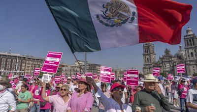 Una minuta del PAN revela la influencia de los partidos en la organización de las marchas en defensa del INE