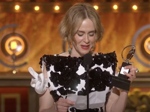 Video: Sarah Paulson Accepts Tony Award For APPROPRIATE