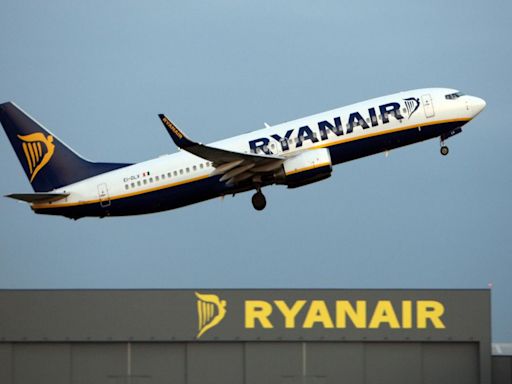 Ryanair warning as woman who booked to fly to Paris ends up in Alicante