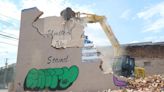 Downtown Longview building known for murals demolished