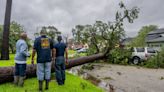 Al menos dos muertos, inundaciones y árboles caídos: los estragos que deja Beryl tras su paso por Houston