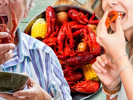 11 Etiquette Rules To Follow At Your First Crawfish Boil, According To Experts