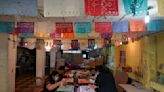 Artesanos mexicanos preservan decoraciones de Día de Muertos