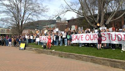 App State students protest unacceptable learning conditions in Wey Hall renovation