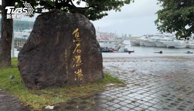 凱米進逼！宜蘭首當其衝 烏石漁港現風雨