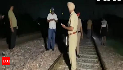 Punjab: Nine iron rods recovered from Bathinda-Delhi railway track, tragedy averted | India News - Times of India