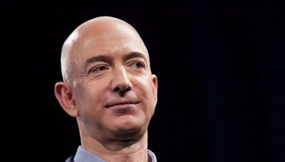 Jeff Bezos scheint sich Sorgen zu machen, dass Amazon im Rennen um KI zurückfällt