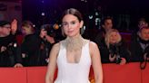 Verónica Echegui, blanco de todas las miradas en la alfombra roja de la Berlinale