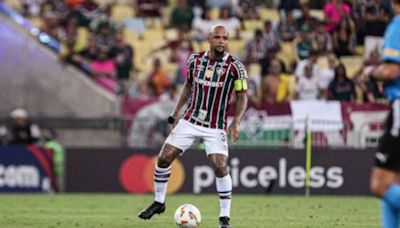 Mãe registra BO contra Felipe Melo, do Fluminense, por amedrontar adolescente