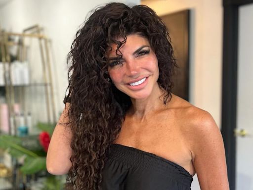 Teresa Giudice Returns to Natural Curly Hair and Fans Are Having Flashbacks of “Real Housewives of New Jersey” Season 1